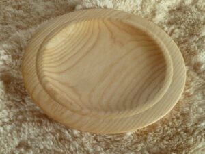 Grande assiette ou plat en bois de frêne 1046