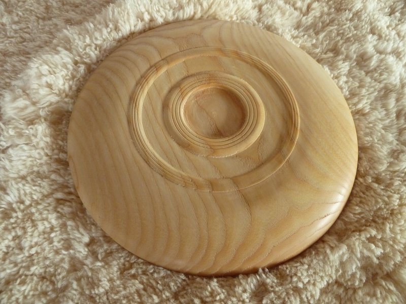 Grande assiette ou plat en bois de frêne – Image 4