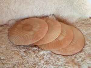 Lot de 4 assiettes en frêne
