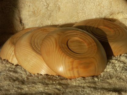 Assiettes creuses en bois de frêne