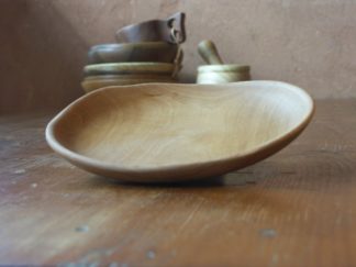 Assiette en cerisier