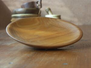 Assiette en cerisier
