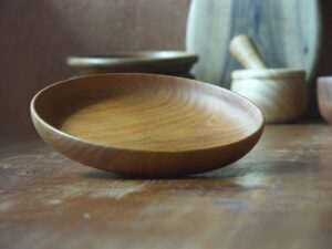 Assiette en cerisier