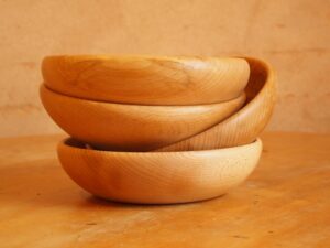 Assiettes creuses en hêtre 1027