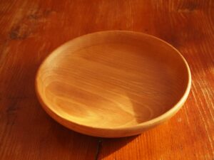 Assiette en hêtre 1010