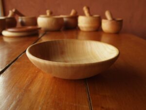 Assiette creuse en frêne 19,5cm 1001