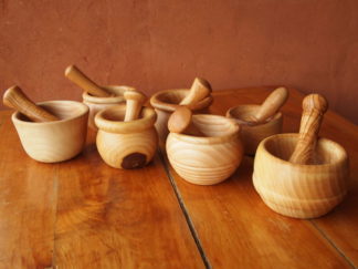 Bol assiette en bois de châtaignier – Lézard sur bois