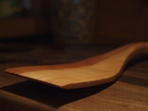 Spatule en bois de pommier