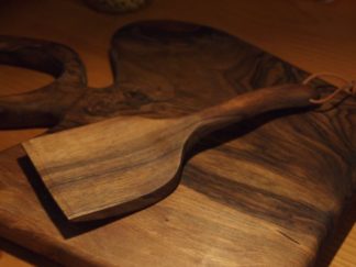 Spatule en bois de noyer