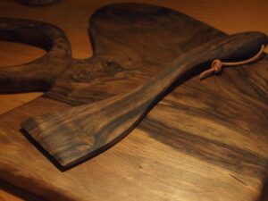 Spatule en bois de noyer