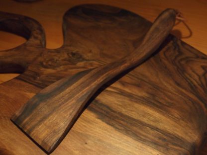 Spatule en bois de noyer