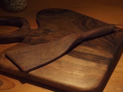 Spatule en bois de noyer