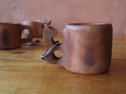 Mug en bois de pommier