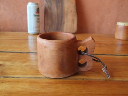 Mug en bois de pommier