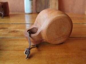 Mug en bois de pommier