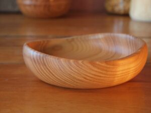 Assiette pour bébé en bois de frêne