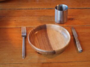 Assiette en noyer. Taille enfant - 20 cm 984