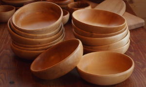 Assiettes creuses en bois