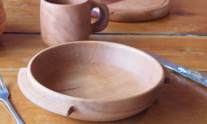 Assiettes médiévales en bois