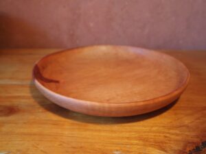 Assiette mi-creuse en poirier - 23cm 956