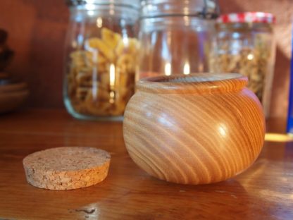 Pot à épices en frêne olivier "culbuto" – Image 4