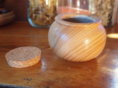 Pot à épices en frêne olivier "culbuto" – Image 5