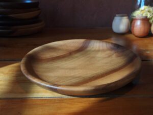 Plat en noyer - 27cm 934