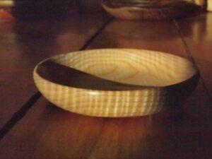 Assiette en frêne ondé - Taille bébé 919