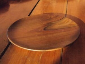 Assiette plate en noyer – 27,5cm 912