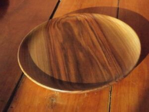 Assiette plate en noyer – 26,5cm 913