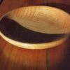Assiette mi-creuse en frêne ondé – 21,5cm – Image 2