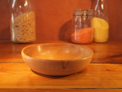 Assiette creuse en frêne