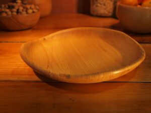 Assiette mi-creuse en érable – Bords irréguliers 889