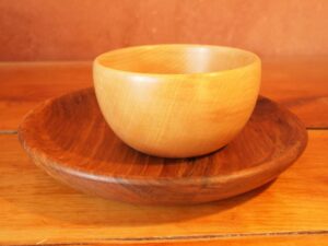 Assiette en noyer et son bol en érable 876
