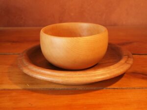 Assiette en noyer et son bol en érable 875
