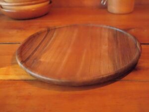 Plat à tarte en noyer