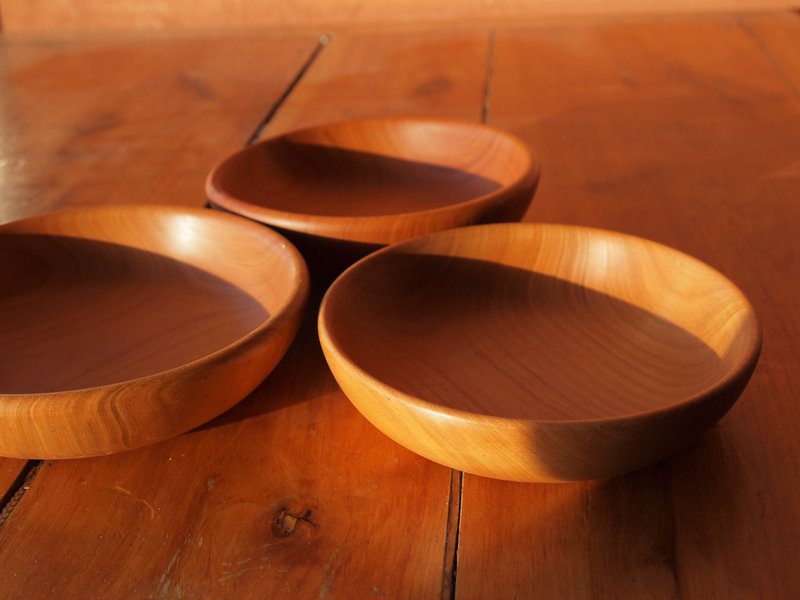 Assiettes creuses en merisier – Image 3