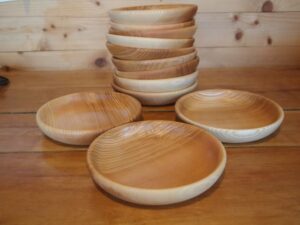 Assiettes creuses en frêne olivier 860