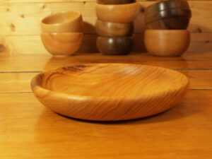 Assiette mi-creuse en frêne 866