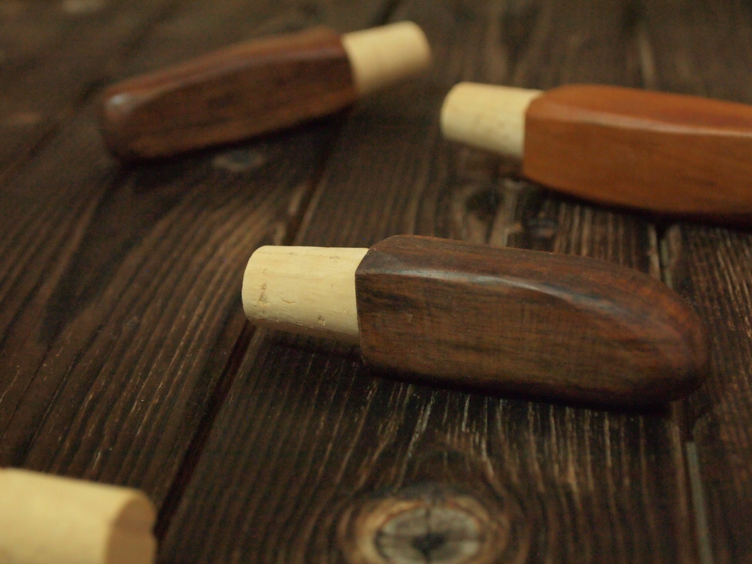Bouchon de bouteille en bois – Image 3