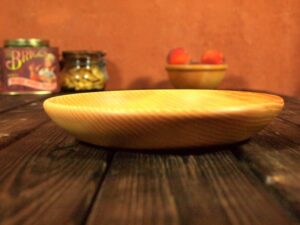 Assiette mi-creuse en frêne 840