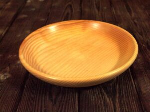 Assiette mi-creuse en frêne 844