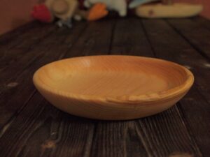 Assiette mi-creuse en frêne -Taille bébé 831