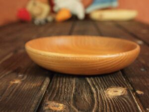 Assiette mi-creuse en hêtre - Taille bébé 830