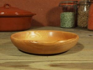 Assiette mi-creuse en frêne - Taille enfant 814