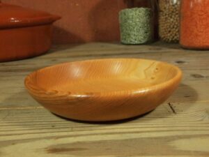 Assiette mi-creuse en frêne - Taille enfant 817