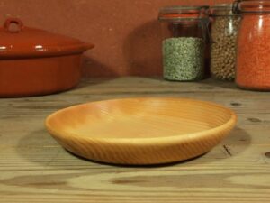 Assiette mi-creuse en frêne 823