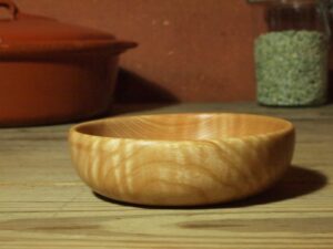 Assiette en frêne ondé - Taille bébé 827