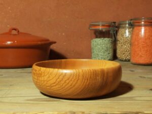 Assiette creuse en frêne-olivier 828