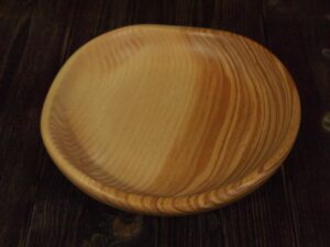 Assiette mi-creuse en frêne-olivier - Taille enfant 783